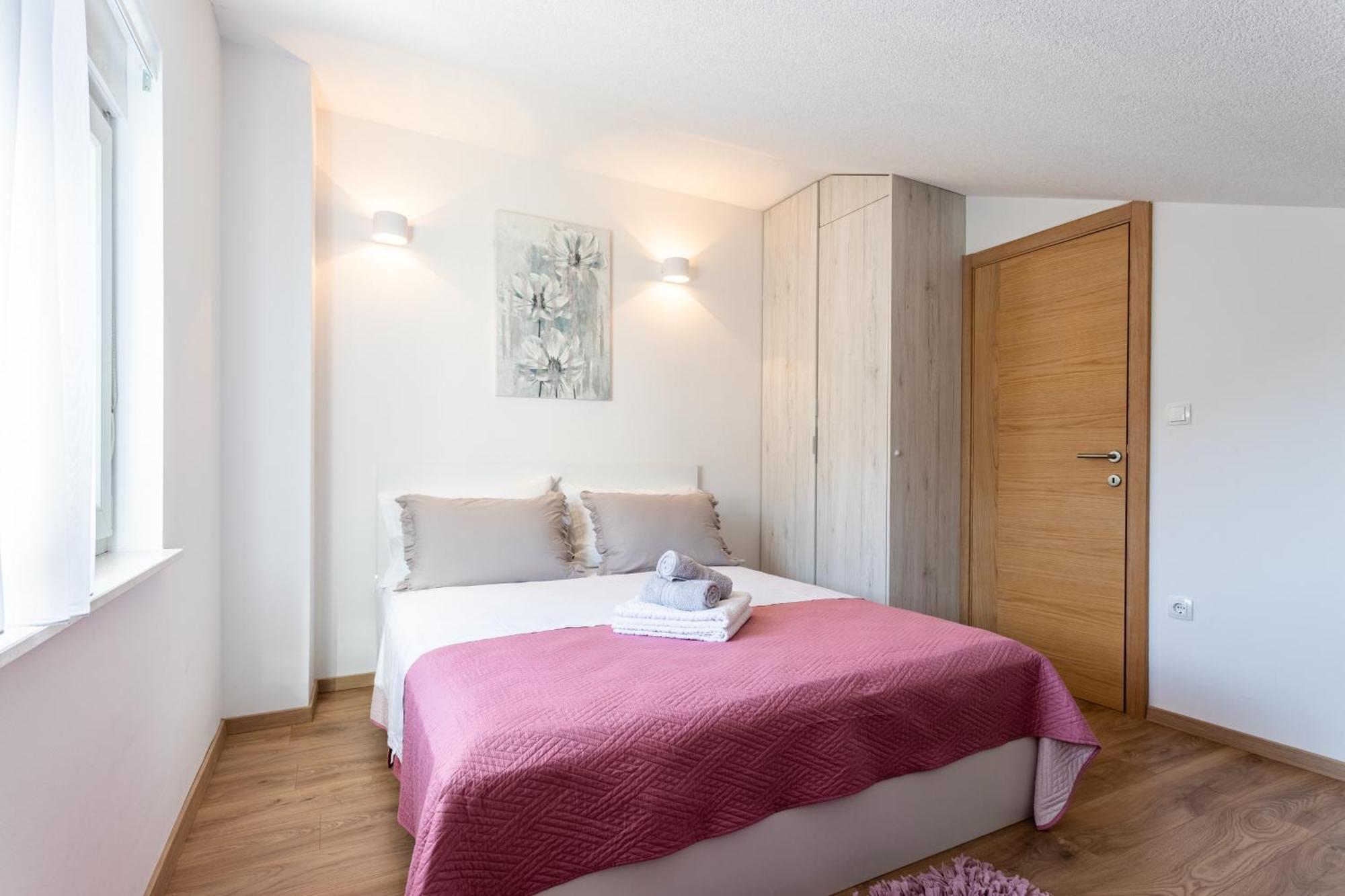 Villa Ana Perfect For Families With Kids And Groups,House With Heated Pool Подстрана Екстериор снимка