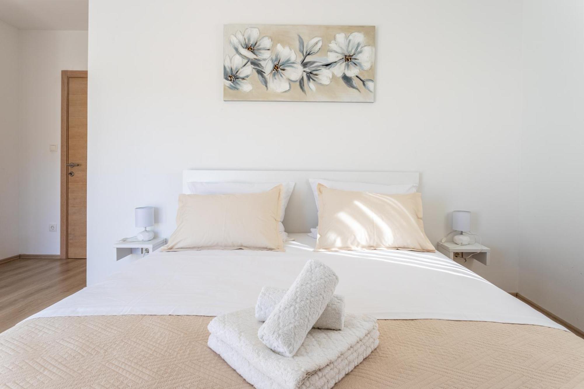 Villa Ana Perfect For Families With Kids And Groups,House With Heated Pool Подстрана Екстериор снимка