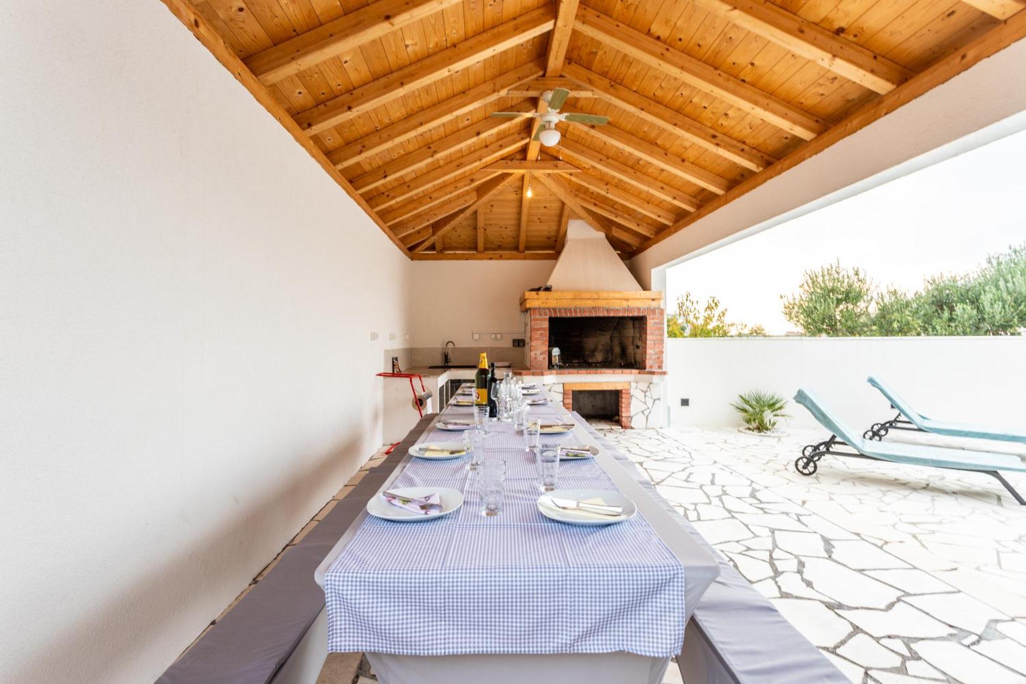 Villa Ana Perfect For Families With Kids And Groups,House With Heated Pool Подстрана Екстериор снимка